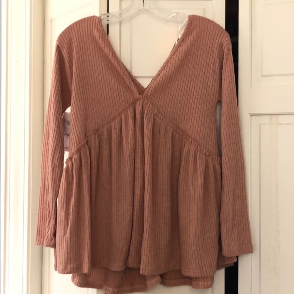 Long sleeve V-neck top